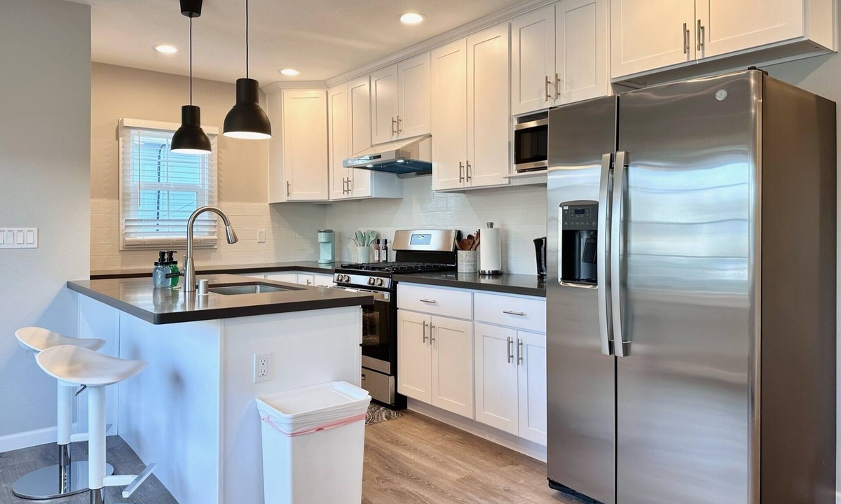 North Central House | Central Cozy New 3B2b home, San Mateo, CA