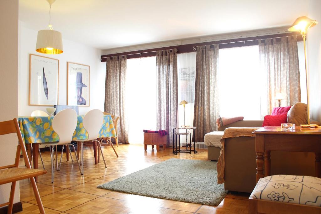 Noes Apartment | Central & Cozy | Residence A