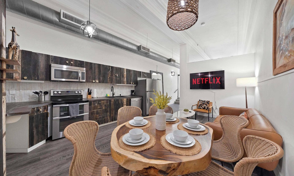 Gaslamp Quarter Apartment | Central Downtown Apt Sleeps 8 & Enjoy Gaslamp!