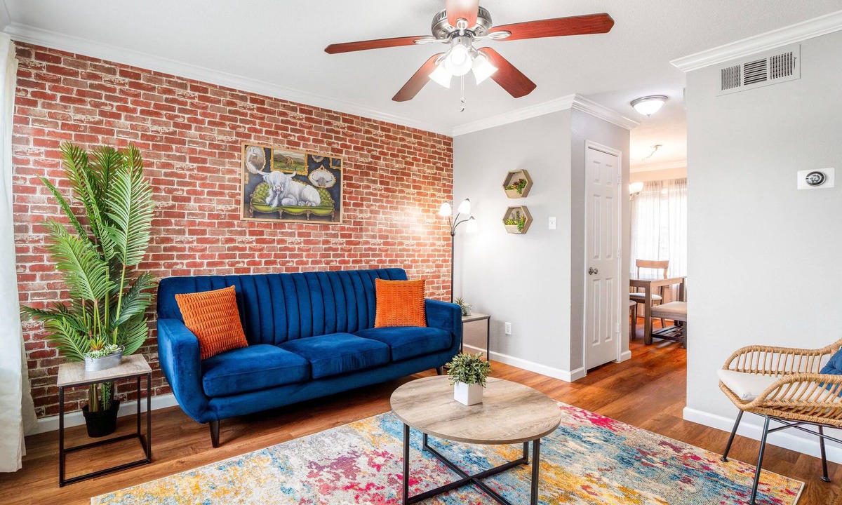 Frisco Original Donation House | Central Frisco Townhouse | Walk to Cafes & Bars