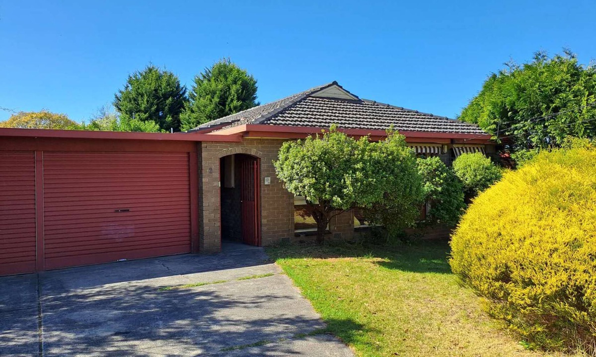 Glen Waverley House | Central glen, Ideal family heaven!