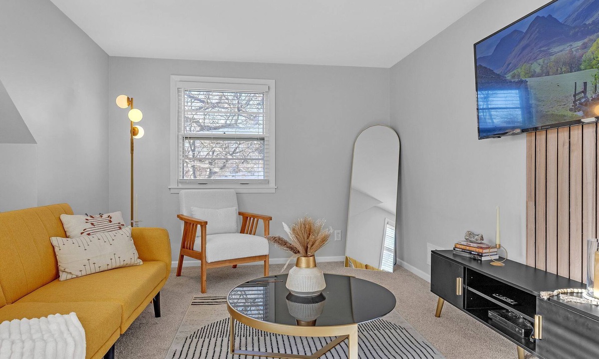 Mankato House | Central Haven - Luxury Stay near MSU