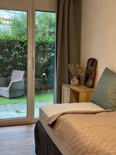 Gewerbeschule Apartment | Central Hideaway Garden, Parking, Cinema,4,5rooms