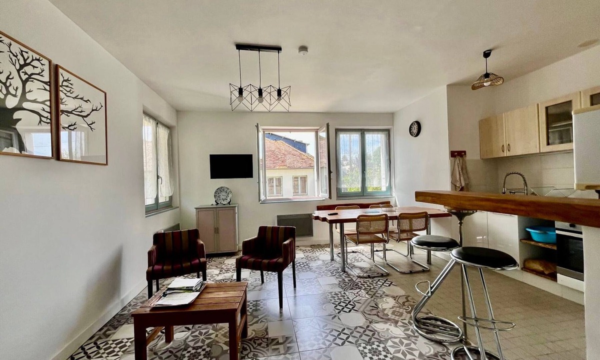 La Roche-Posay House | Central house, pets welcome - 4 guests
