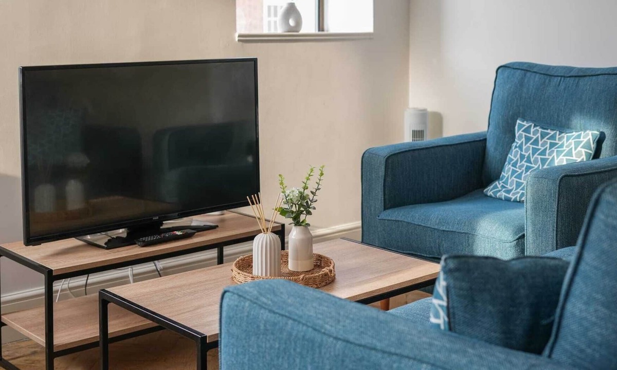 Hull Old Town Apartment | Central Hull Stay Self Check-Inn 5 min Station