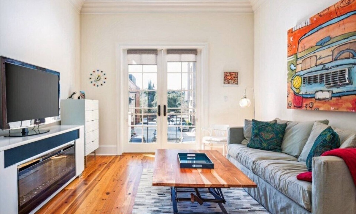 Harleston Village Apartment | Central King St Condo: Private Balcony, Full Kitchen & Comfort for 6 Guests