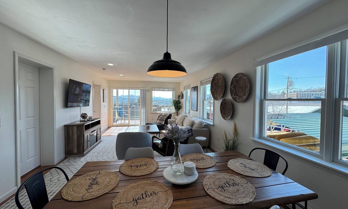 Lake Placid Apartment | Central Lake Placid Mountain Views