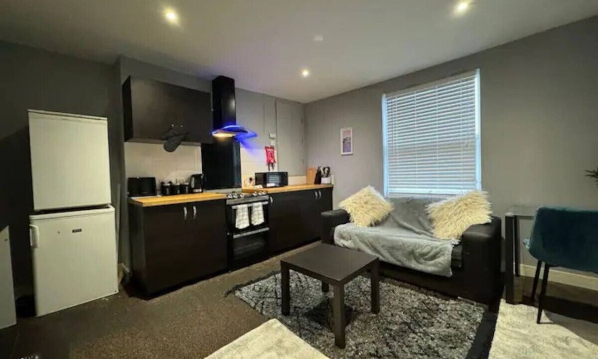 Saint Paul's Apartment | Central Location*Long Stay Discounts