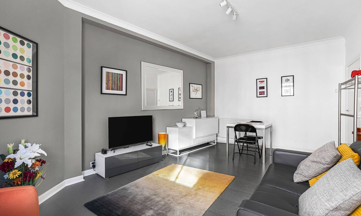 Westminster Apartment | Central location, perfect for attractions