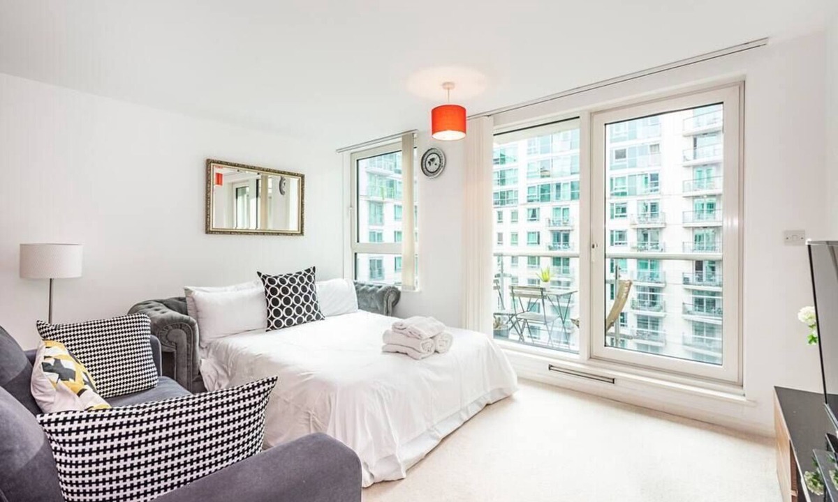 Vauxhall Apartment | Central London 2 Bed Riverside