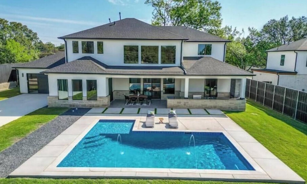 Northwest Dallas House | Central Luxury 4BR with Pool