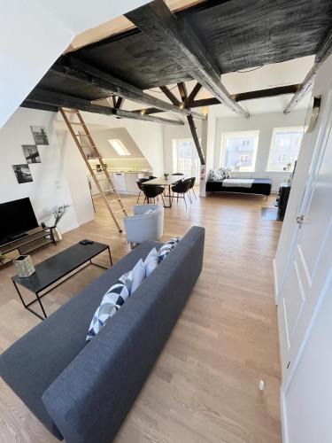 Randers Apartment | Central Luxus Apartment Free Private Parking