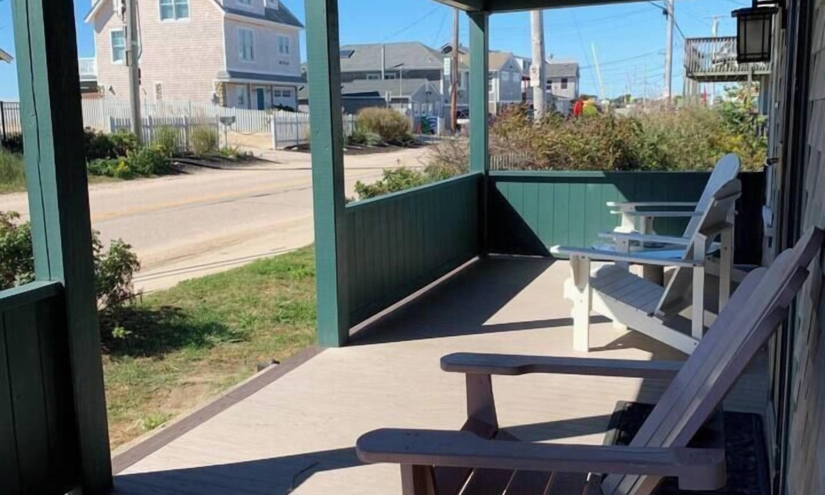 Matunuck House | Central Matunuck Bungalow