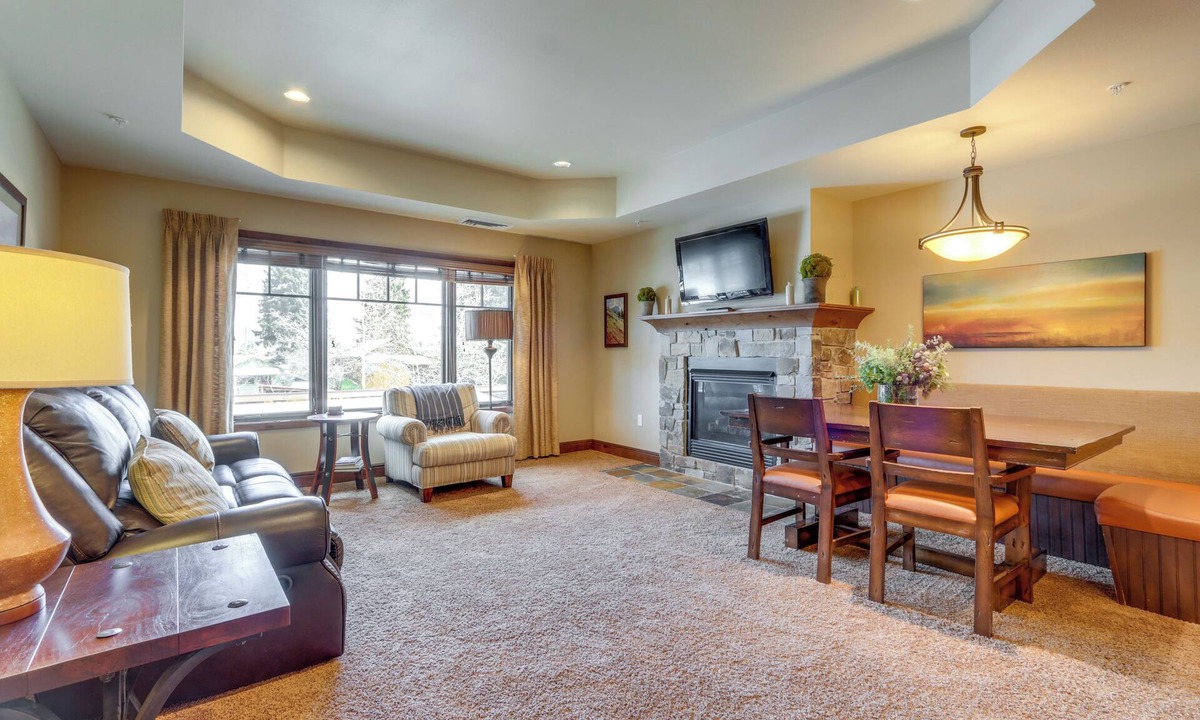 McCall Condo | Central McCall Getaway: Walk to Payette Lake!