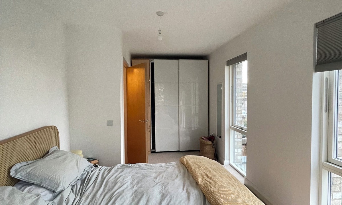 Hackney Wick Apartment | Central & Modern 1BD Flat with Balcony, Hackney!