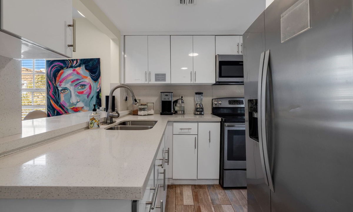 Little Haiti House | Central Oasis Free Parking