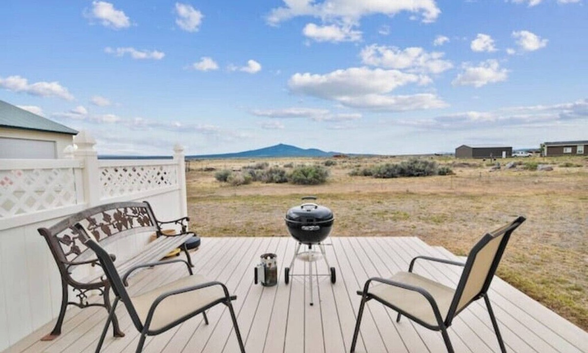 Silver Lake House | Central Oregon Outback Treasuren