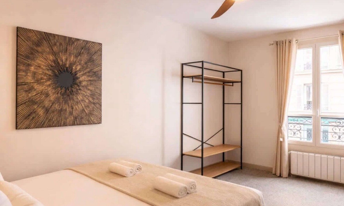 Plaisance Apartment | Central Paris Deluxe flat for 5 near Montparnasse