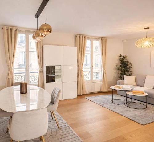 Plaisance Apartment | Central Paris - Premium apartment for 5 near Montparnasse