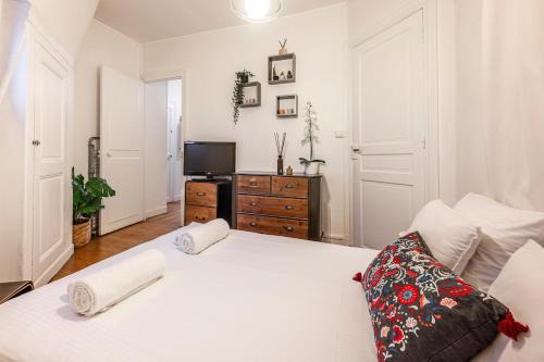 Saint-Victor Apartment | Central Paris Studio - 10 min to Notre-Dame