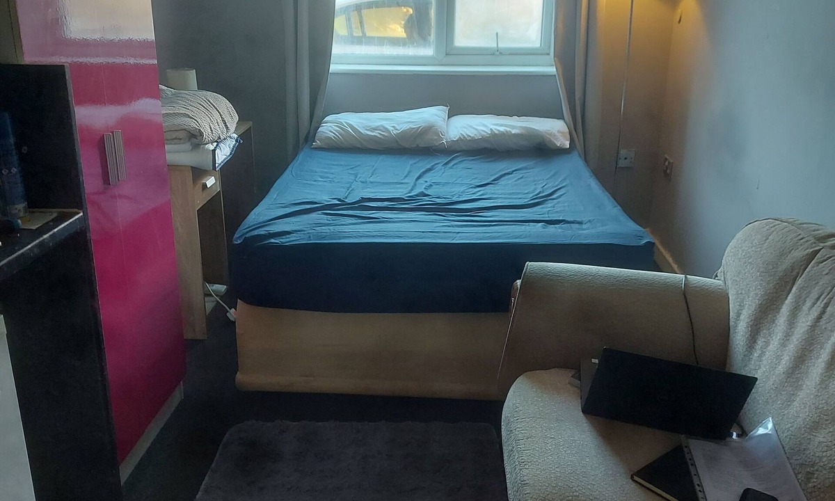 Preston Apartment | Central Preston Studio - Perfect City Break