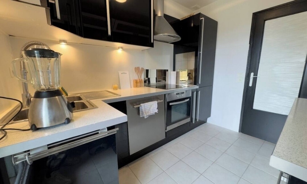 Ornex Apartment | Central - Private parking - Quiet