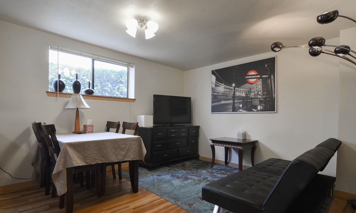 Squire Park House | Central Spot, 4 beds, Stocked Kitchen