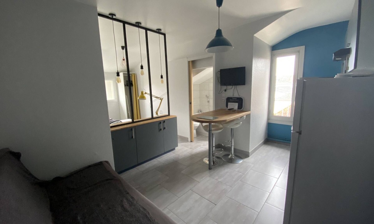 La Roche-Posay Apartment | Central Studio with Wi-Fi, Washer, Near Shops and 700m from Connétable Spa