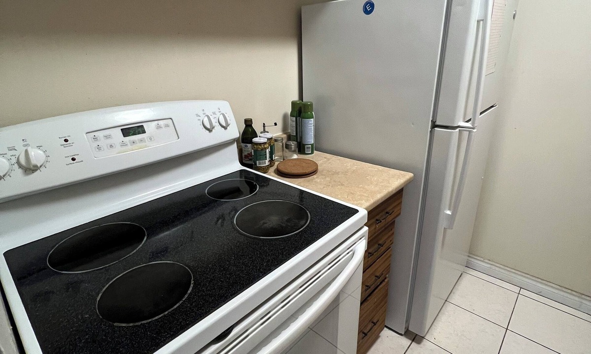 Grange Park Apartment | Central Toronto Stay | Steps to Everything