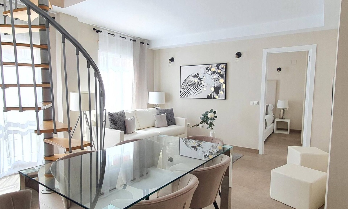 El Pilar Apartment | Central Valencia apartment with terraces and 3 bedrooms