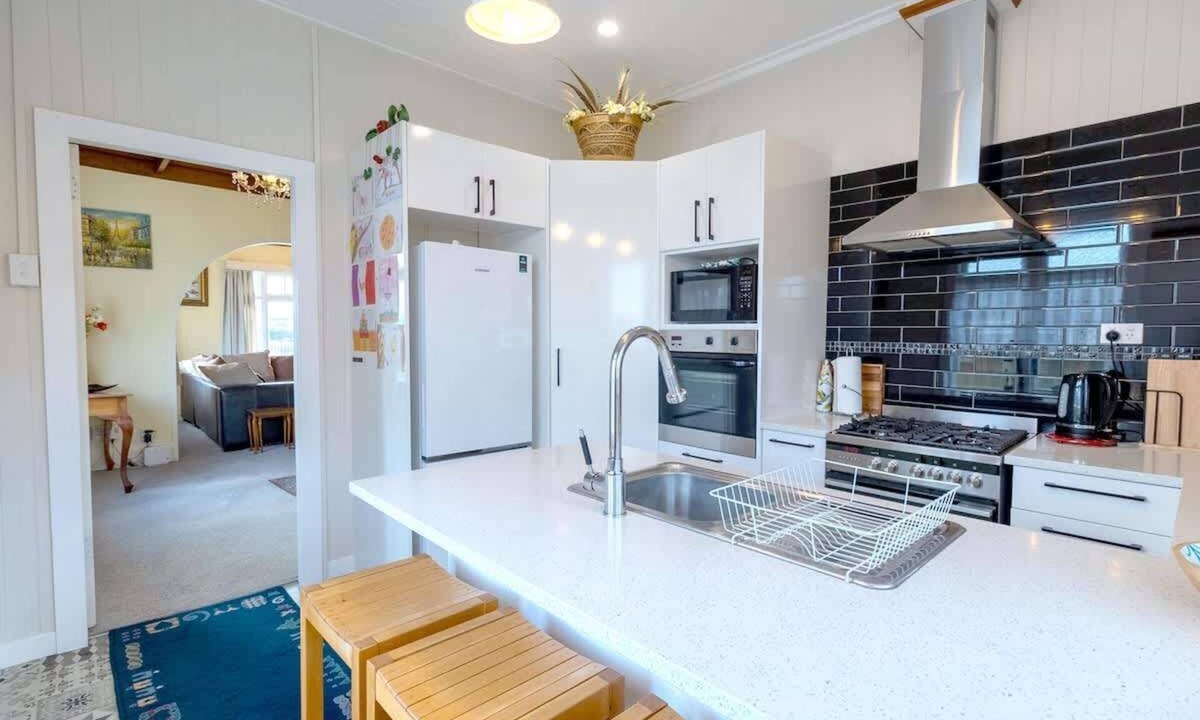 Rotorua House | Central Villa | Walk to CBD & Thermal Attractions