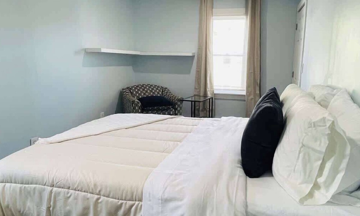 Providence Apartment | Centrally + Conveniently Located