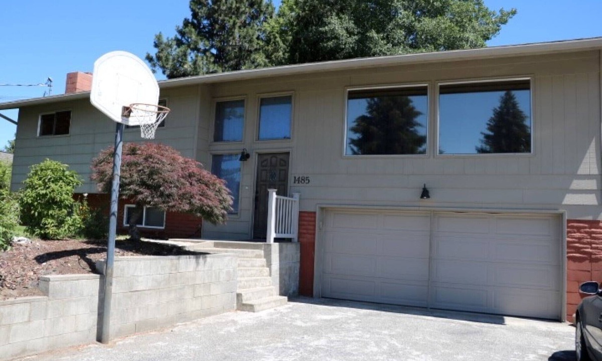 East Wenatchee House | Centrally Located East Wenatchee Home