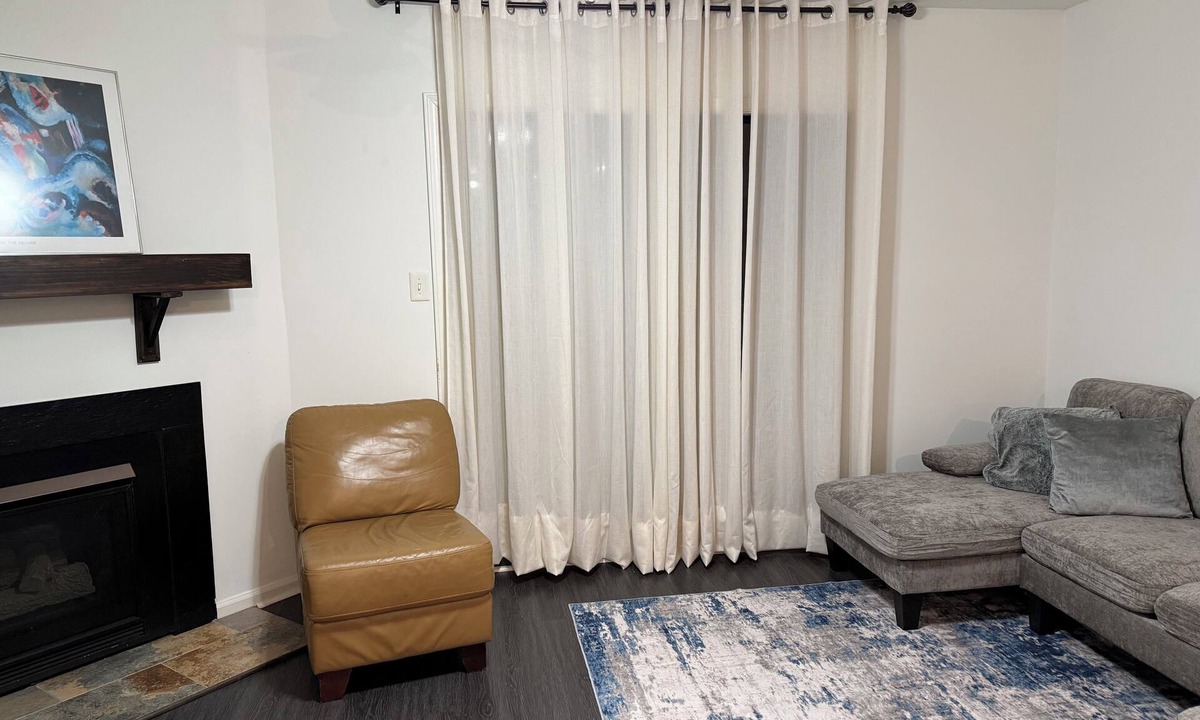 Woodcroft Apartment | centrally located 2 master suite main level stylish condo