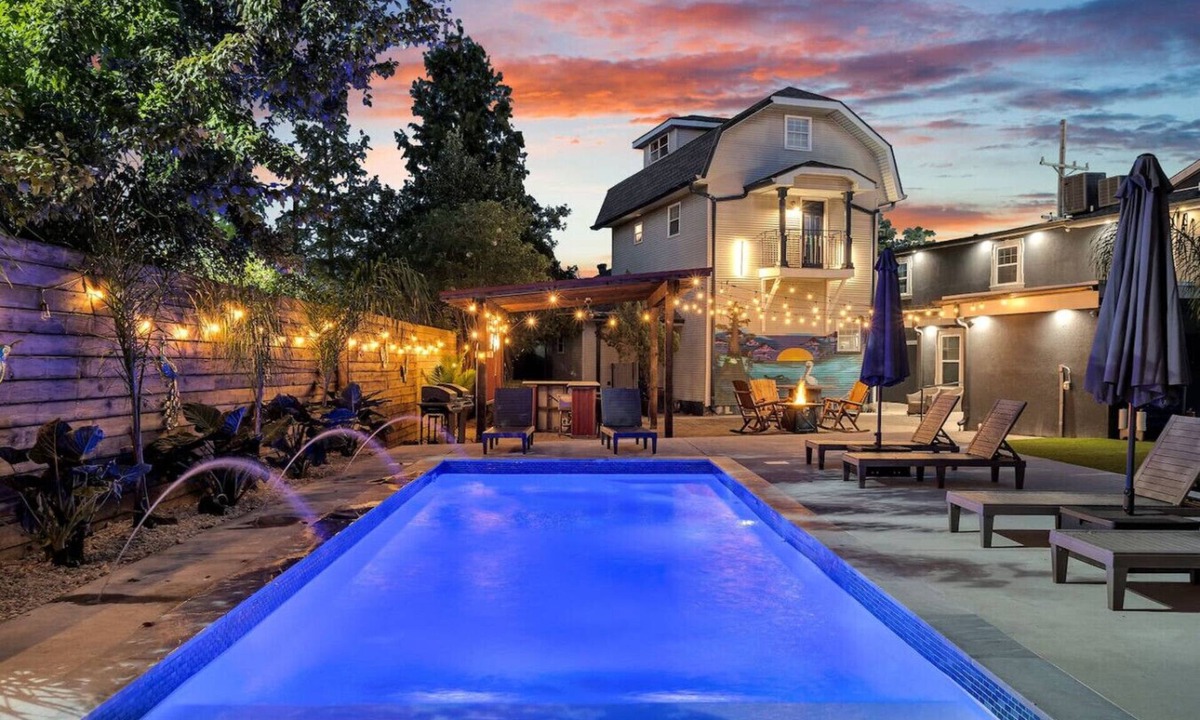 Tulane - Gravier Bed & Breakfast | Centrally Located 6-BR Suite near Top Attractions