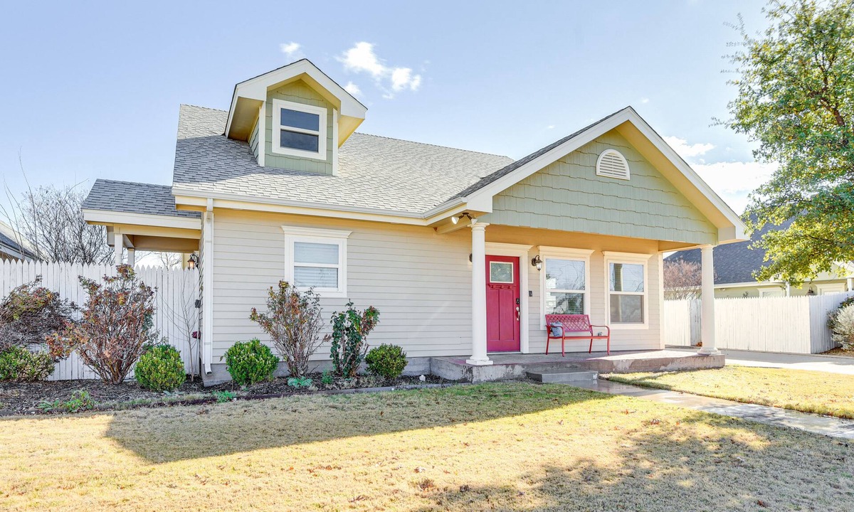 Abilene Cottage | Centrally Located Abilene Home Near ACU & Downtown