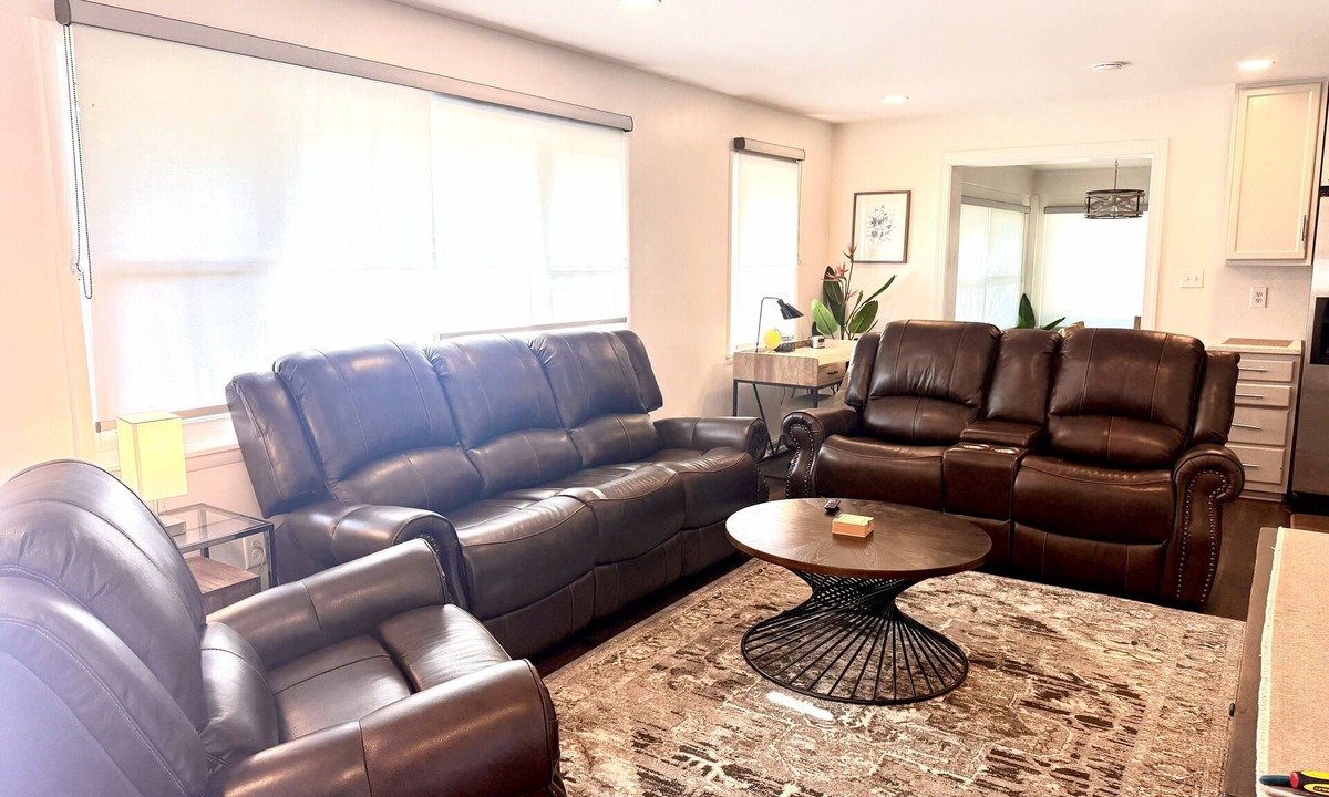 Greensboro House | Centrally Located Cozy House,2 king beds,Game Room