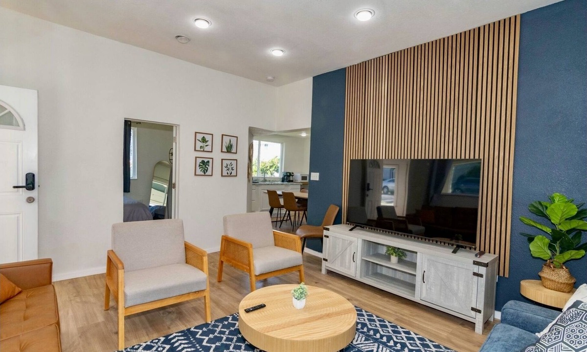 Historic Railroad District House | Centrally located Historic Home with parking