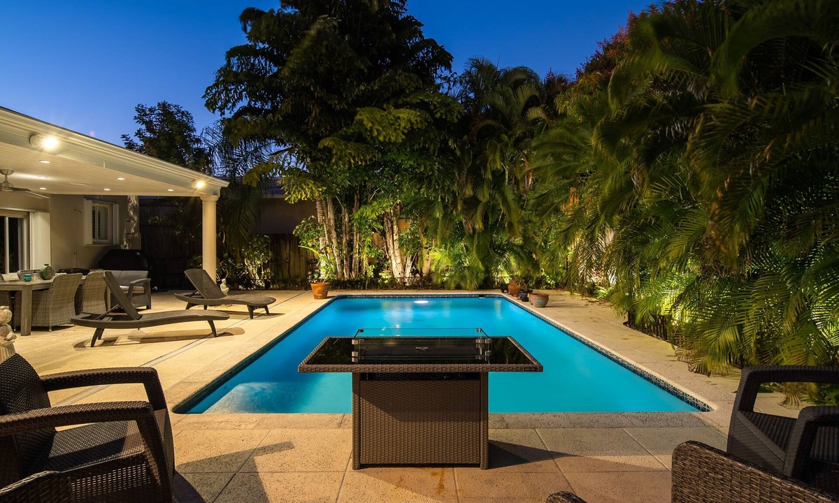 Coral Way Villa | Centrally located Home w/Pool & Gym