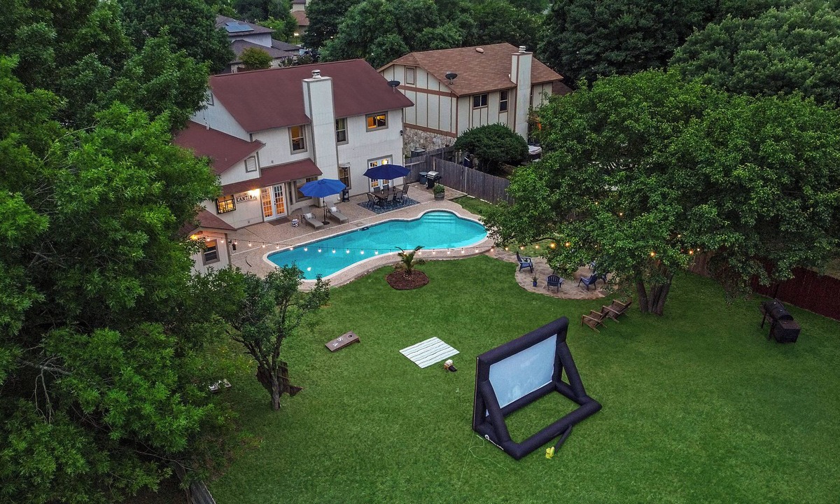 North San Antonio - SAT House | Centrally Located Oasis: Pool, Fire Pit, Game Room, Pets, Huge Yard