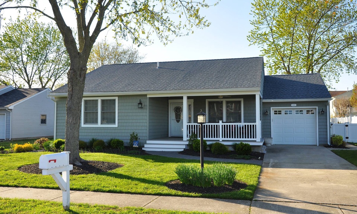Village Green House | Centrally Located Ranch Home With Fenced In Backyard & Two Master Bedrooms