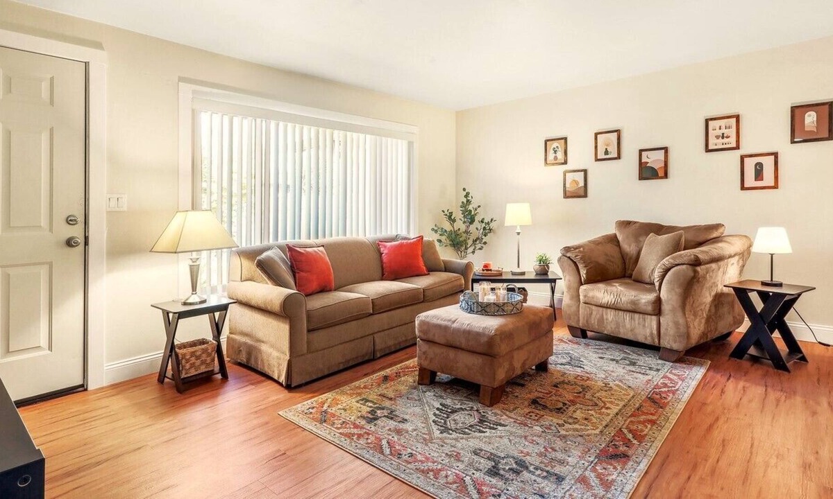 Bull Mountain House | Centrally Located Three Bedroom One Bath with Large Yard