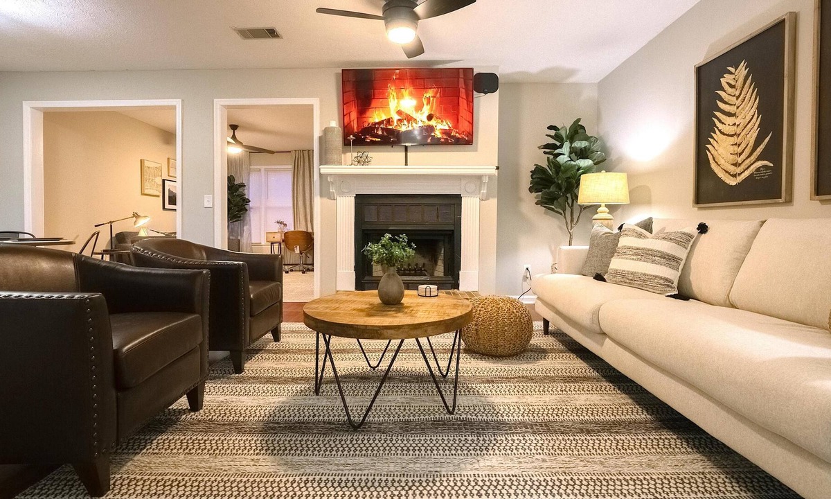 Warner Robins House | Centrally Located 3BR | Fast Wifi | Monthly Available