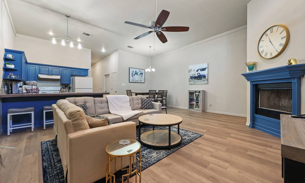 Lubbock House | Centrally Located with Strong Wi-Fi