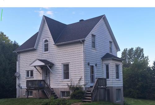 Glen Williams House | Century House on Quarter acre lot