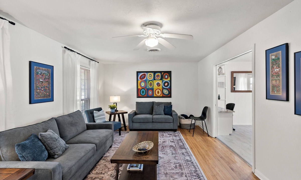 College Station House | Century Oaks Trio - Easy walk to campus from from your Historic District getaway