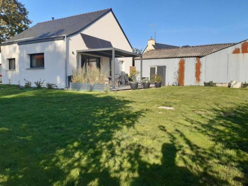 Questembert House | Cerillac