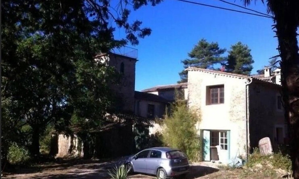 Saint-Laurent-le-Minier House | Cevennes house on 34ha