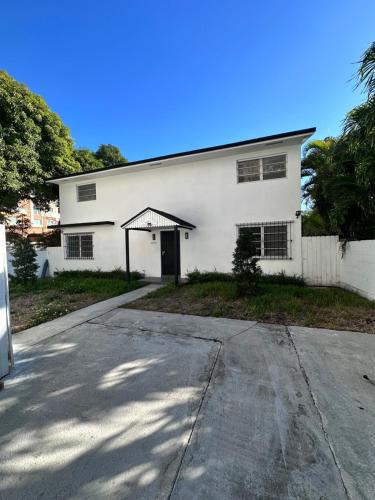 Coral Way House | CG Miami House