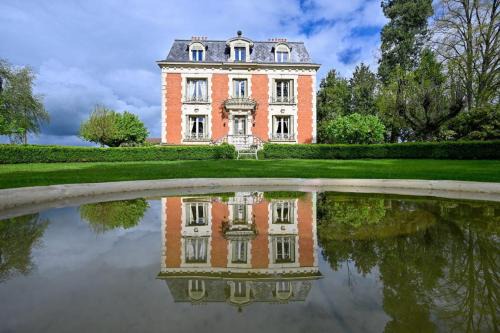 Saint-Christophe-en-Brionnais House | Château de la Chaix